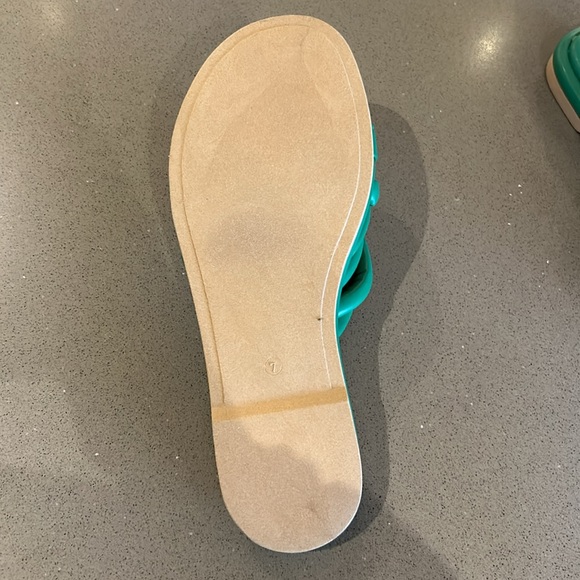 Worn once. 2023 Summer sandal. - Picture 4 of 5